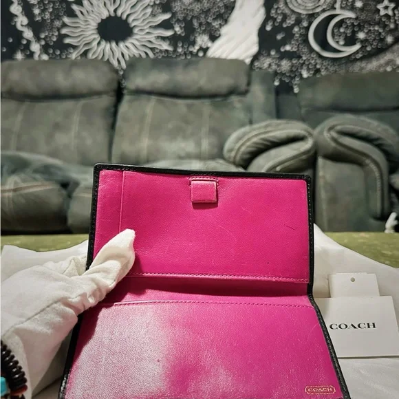 Vintage Coach Signature Brown and Black Card Holder - Picture 6 of 16